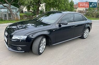 Седан Audi A4 2012 в Городку