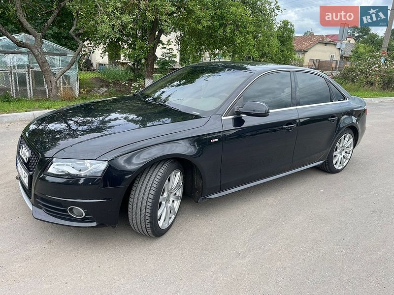 Седан Audi A4 2012 в Городку