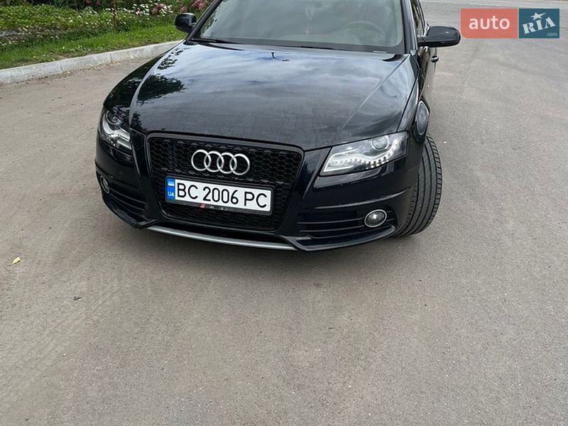 Седан Audi A4 2012 в Городку