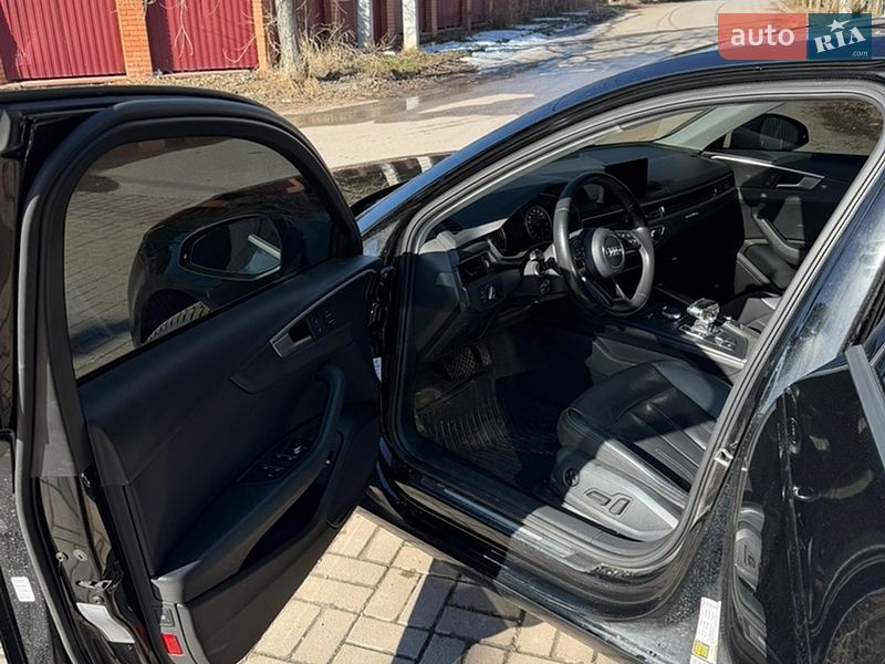 Седан Audi A4 2016 в Святопетрівське