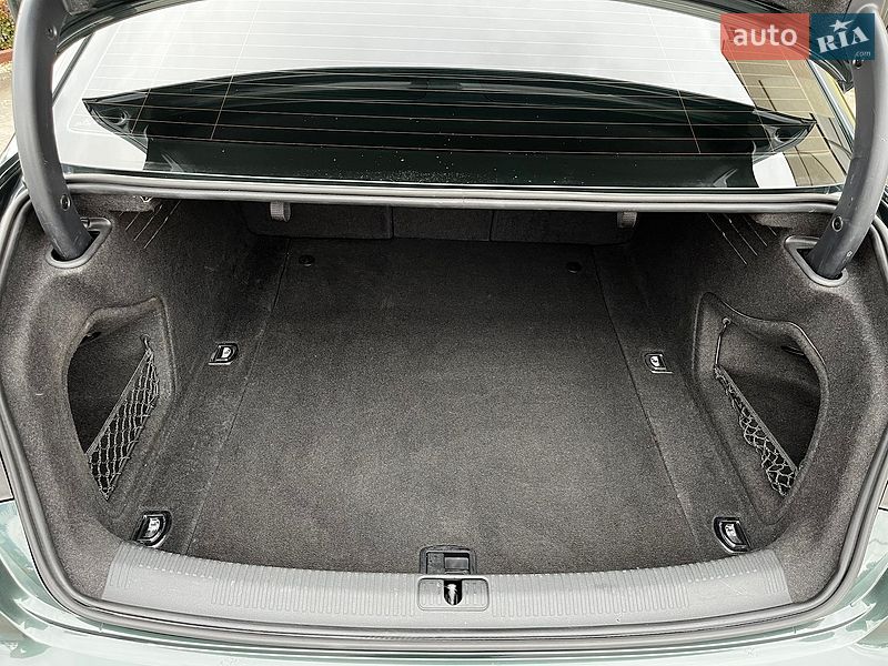 Седан Audi A4 2016 в Шепетівці