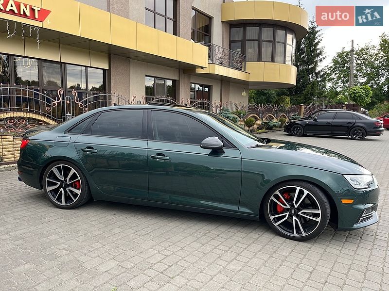 Седан Audi A4 2016 в Шепетівці