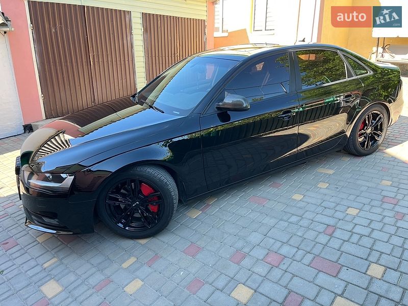 Седан Audi A4 2012 в Умані