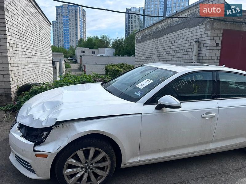 Седан Audi A4 2017 в Києві