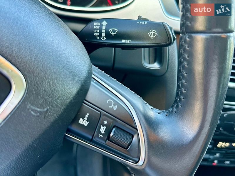 Седан Audi A4 2014 в Києві