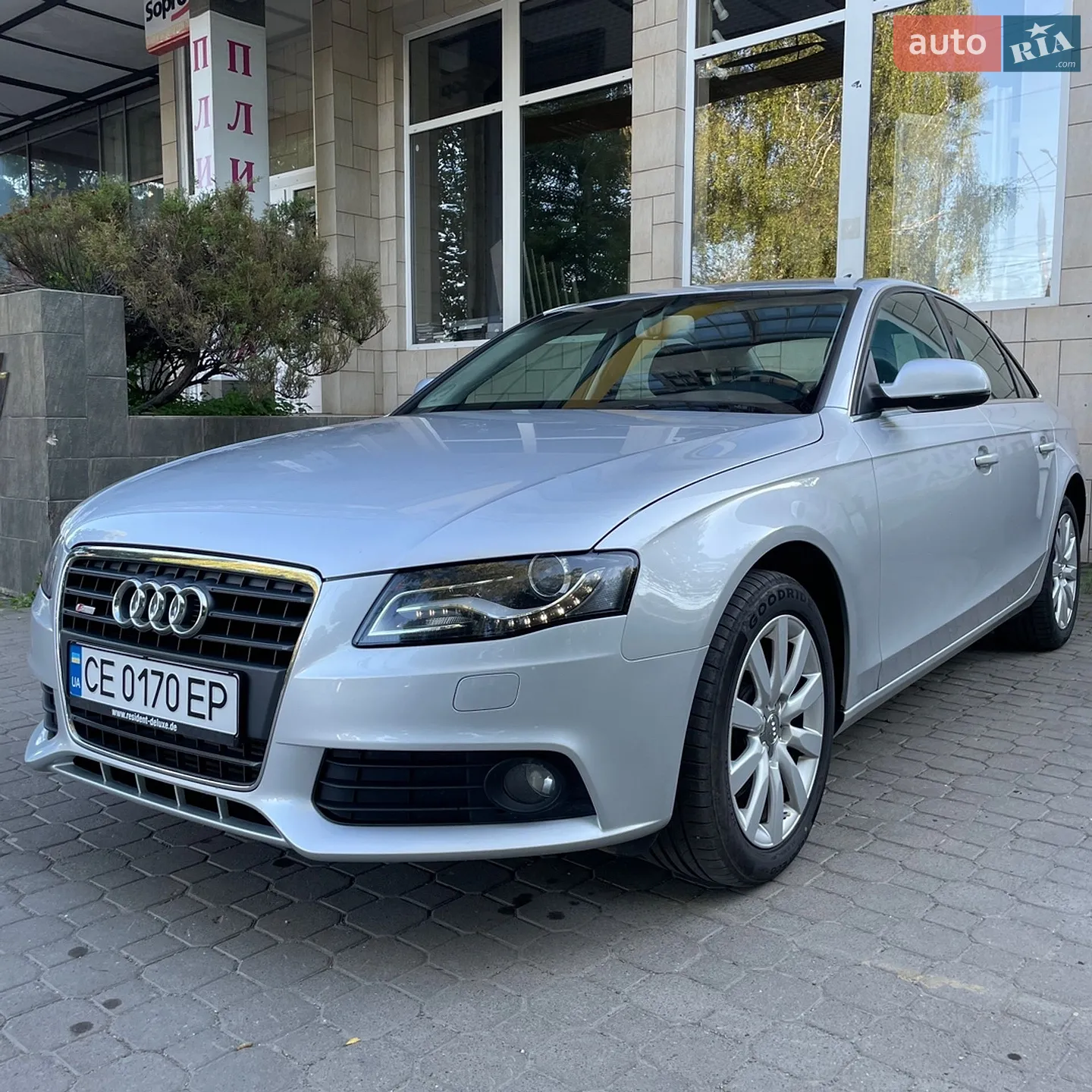 2010 Audi A4 - фото 1