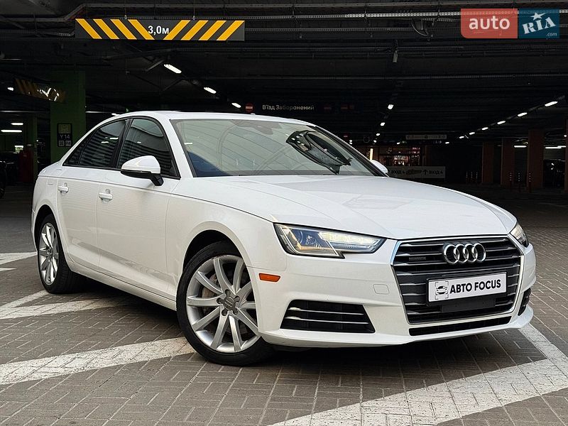 Седан Audi A4 2016 в Киеве
