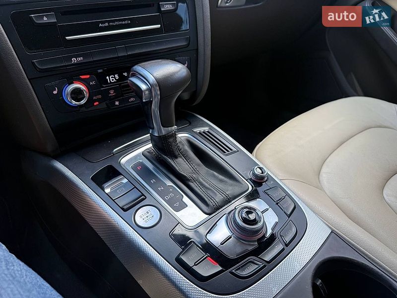 Седан Audi A4 2015 в Днепре