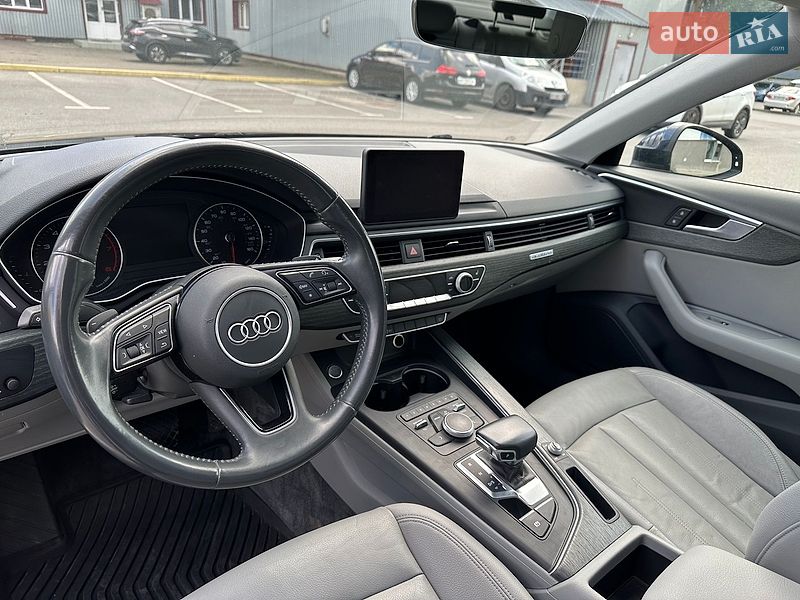 Седан Audi A4 2016 в Хмельницком