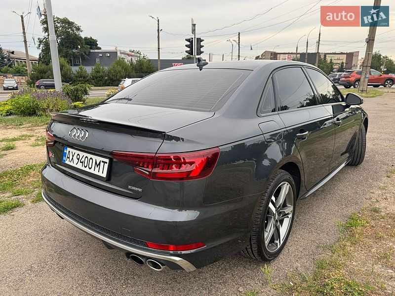 Седан Audi A4 2018 в Харькове