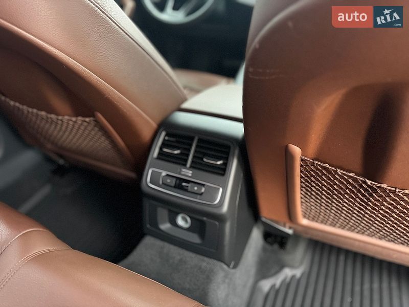 Седан Audi A4 2018 в Харькове