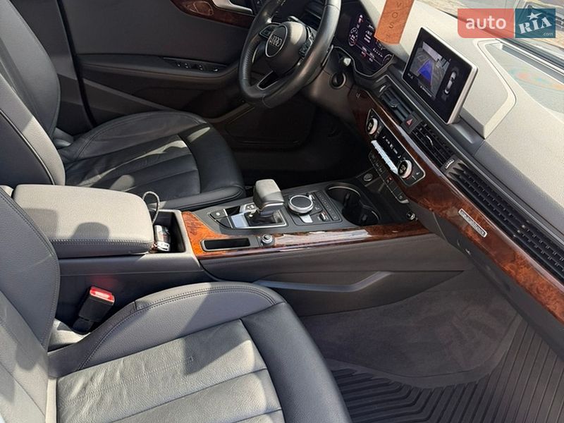 Седан Audi A4 2018 в Луцьку