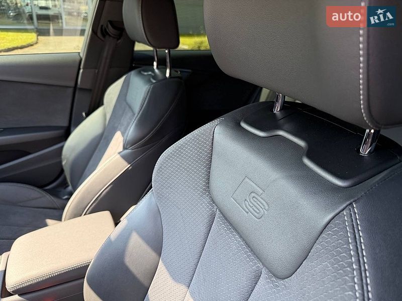 Седан Audi A4 2021 в Києві