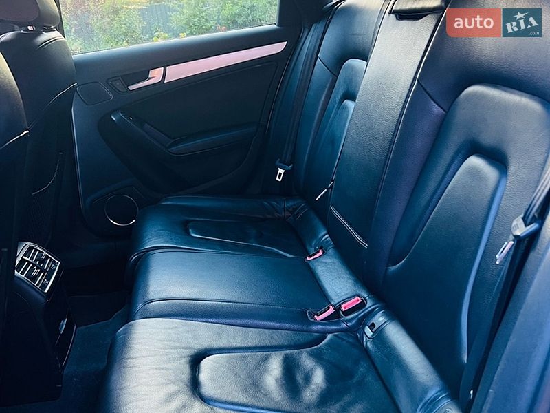 Седан Audi A4 2014 в Вінниці