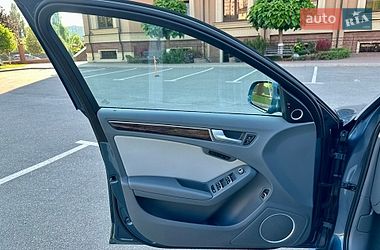 Седан Audi A4 2016 в Киеве