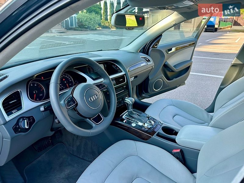Седан Audi A4 2016 в Киеве
