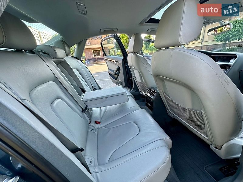 Седан Audi A4 2016 в Киеве