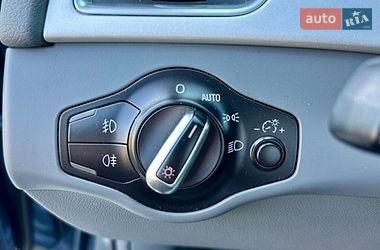 Седан Audi A4 2016 в Киеве