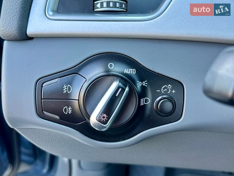 Седан Audi A4 2016 в Киеве