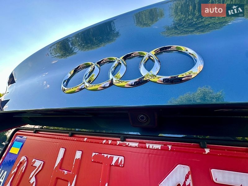 Седан Audi A4 2016 в Киеве