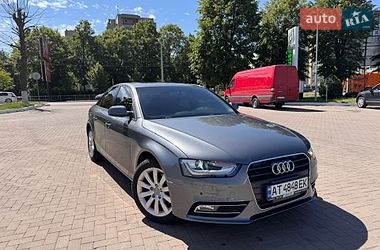 Седан Audi A4 2012 в Івано-Франківську
