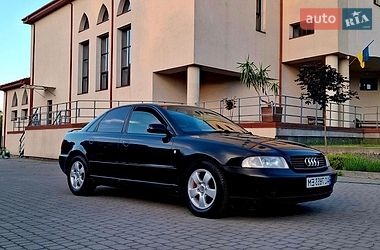 Седан Audi A4 1997 в Шептицькому