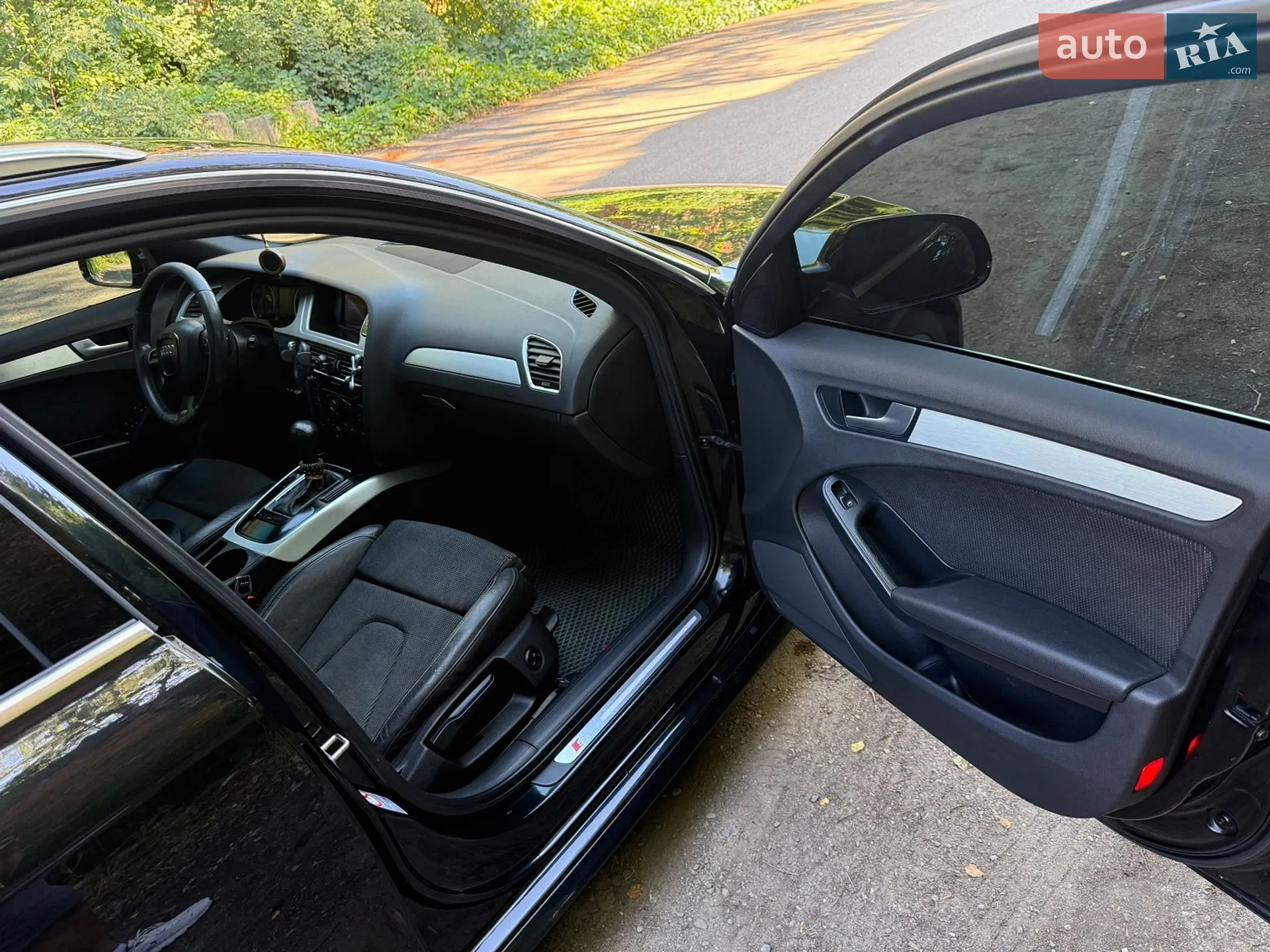 2011 Audi A4 - мініатюра 13