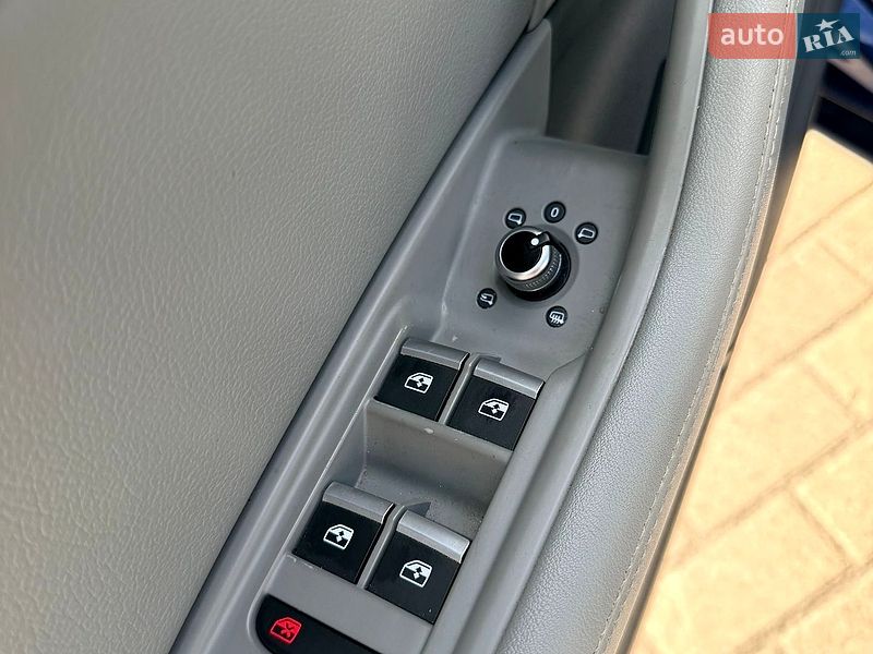 Седан Audi A4 2018 в Сумах