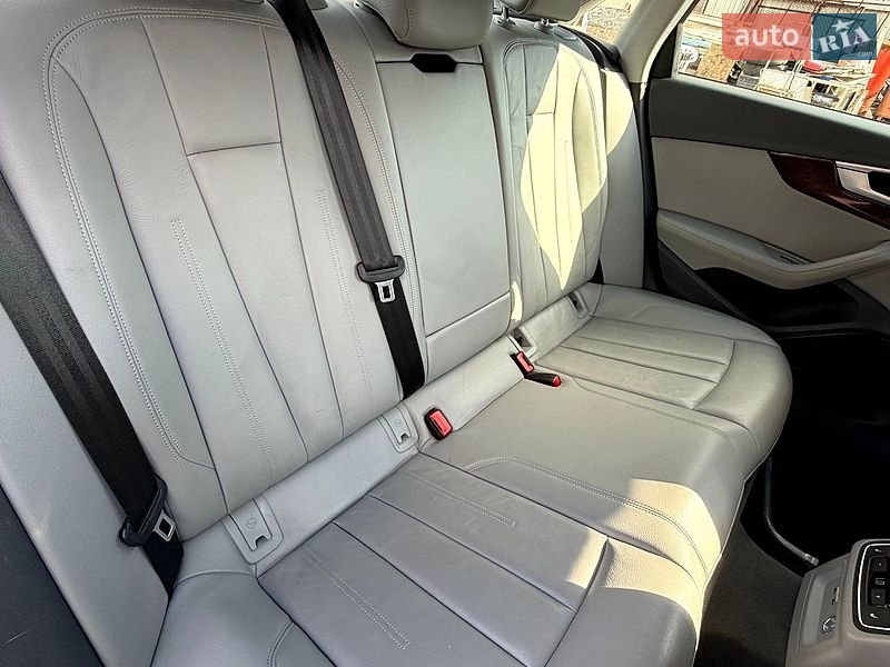Седан Audi A4 2018 в Сумах
