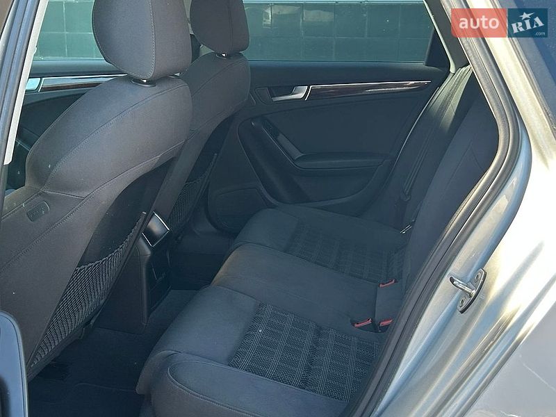 Універсал Audi A4 2010 в Чернівцях