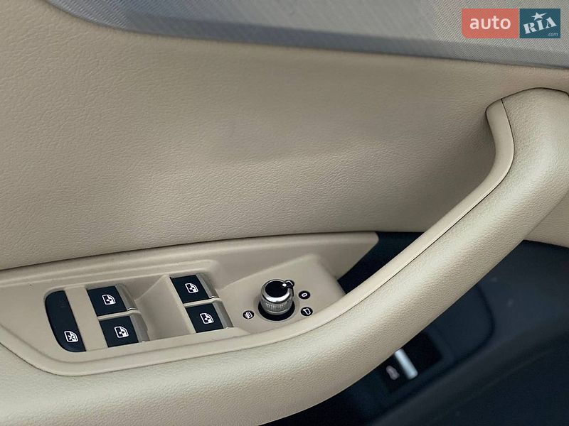 Седан Audi A4 2016 в Києві фото 26 Седан Audi A4 2016 в Києві