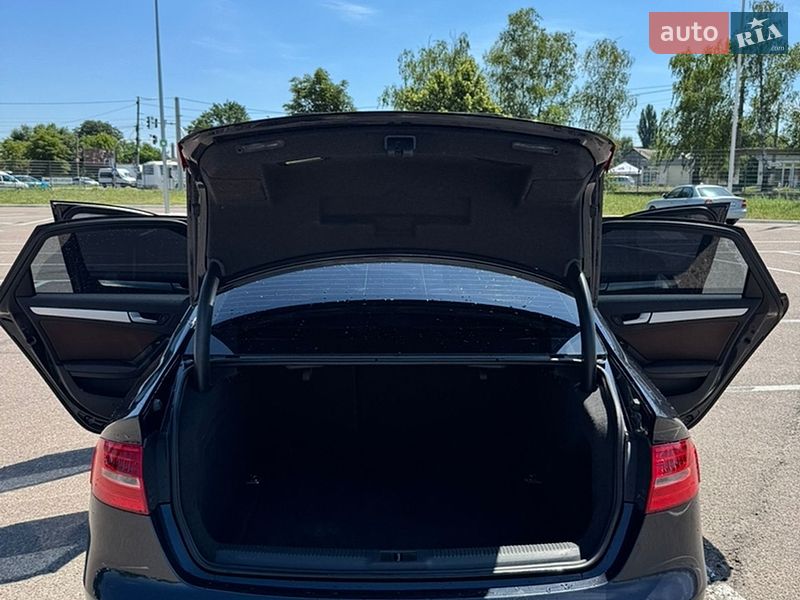 Седан Audi A4 2015 в Житомирі