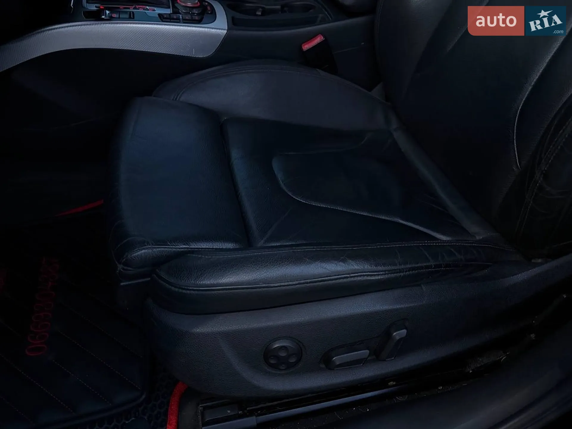 2011 Audi A4 - мініатюра 22