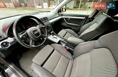 Седан Audi A4 2006 в Надворной