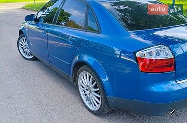 Седан Audi A4 2002 в Ромнах
