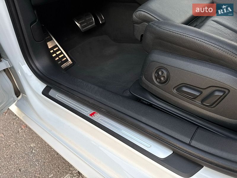 Седан Audi A4 2017 в Києві