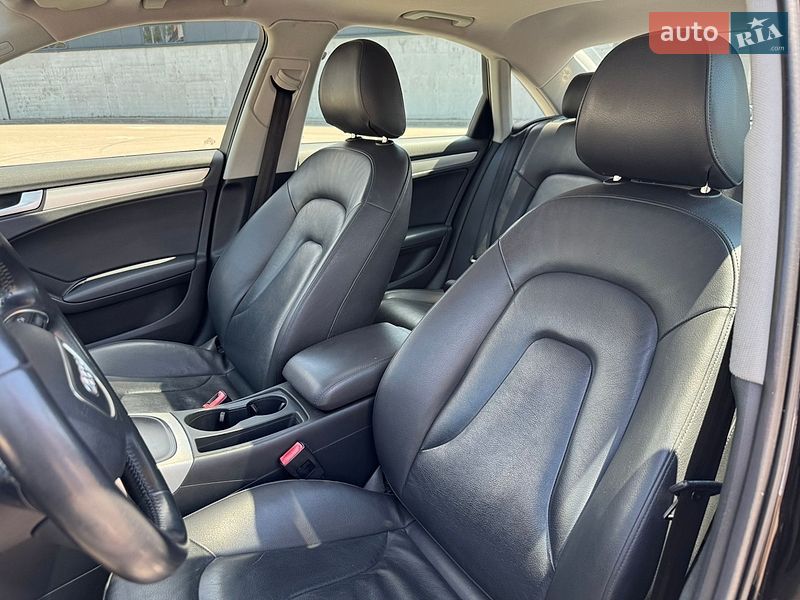 Седан Audi A4 2014 в Києві