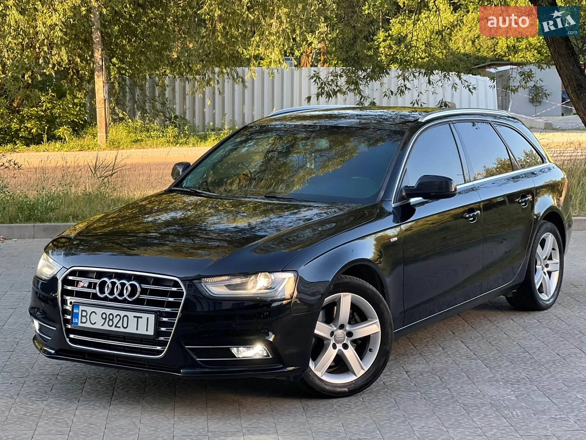2012 Audi A4 - фото 1