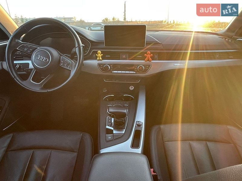 Седан Audi A4 2016 в Львове
