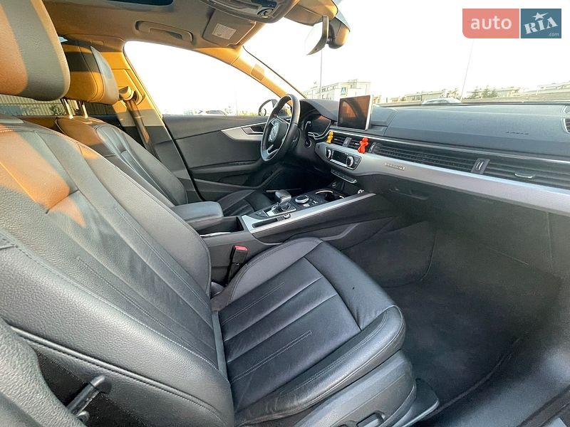 Седан Audi A4 2016 в Львове