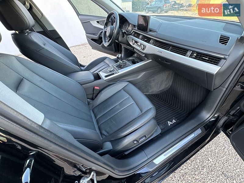 Седан Audi A4 2017 в Радивилове