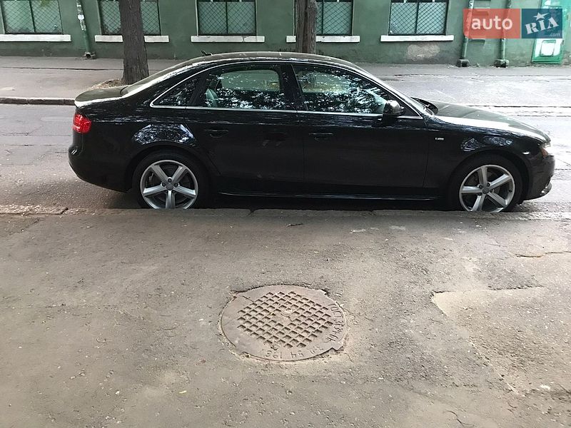 Седан Audi A4 2011 в Одесі