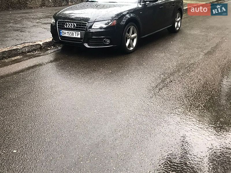 Седан Audi A4 2011 в Одесі