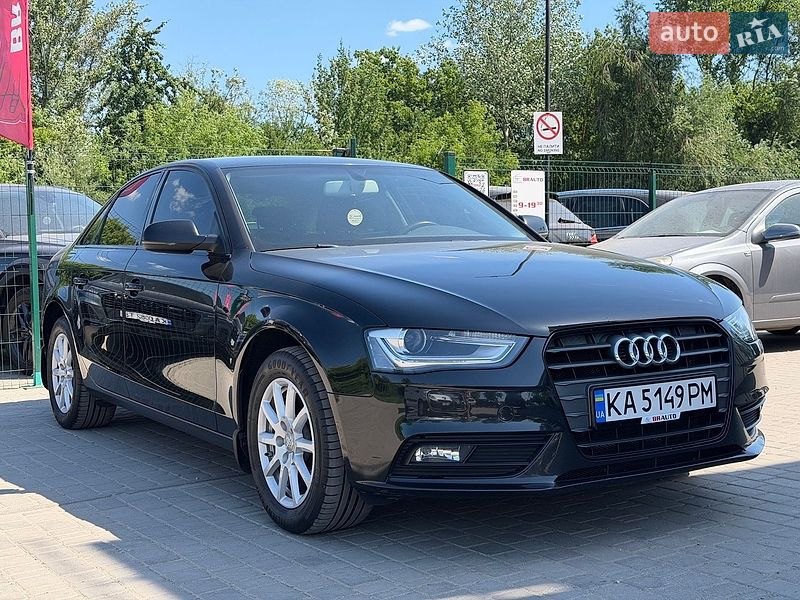 Седан Audi A4 2013 в Бердичеві