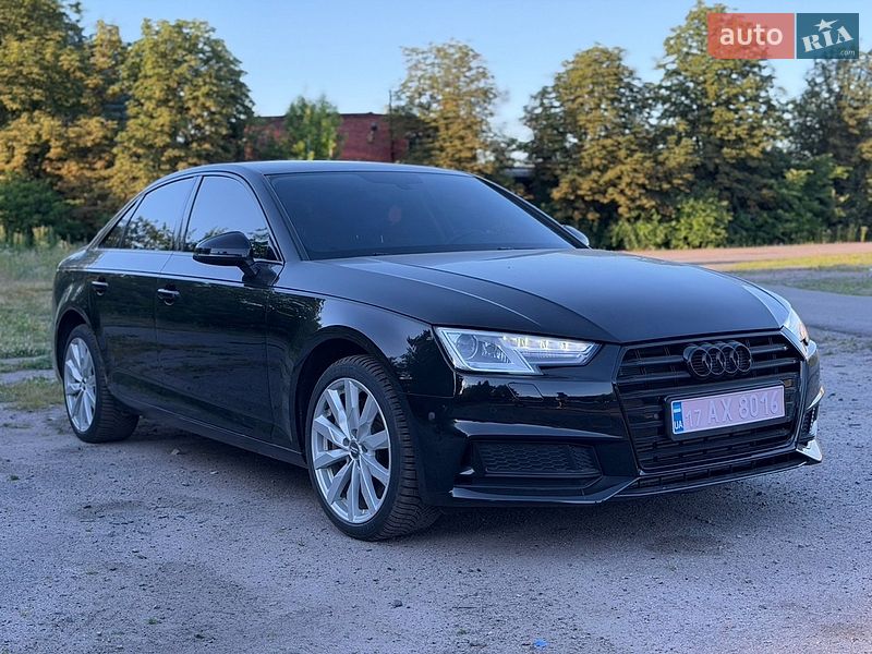 Седан Audi A4 2019 в Лубнах