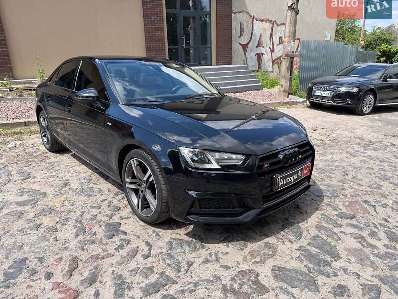 Седан Audi A4 2018 в Киеве фото 3 Седан Audi A4 2018 в Киеве