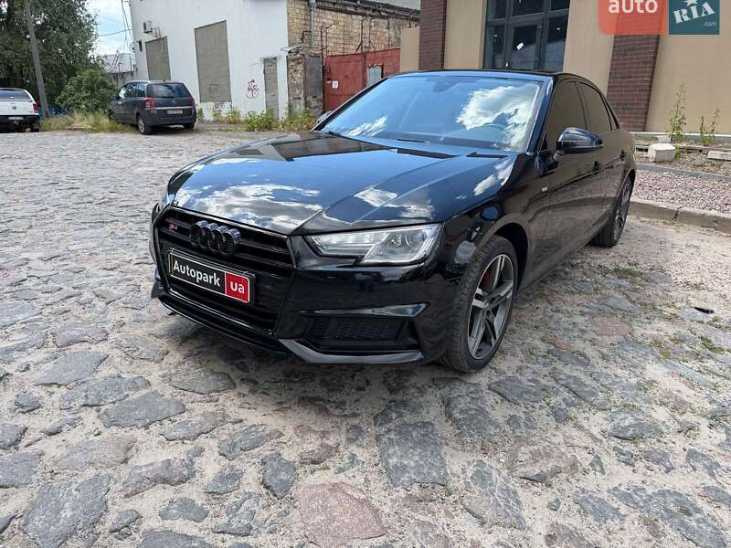 Седан Audi A4 2018 в Киеве фото Седан Audi A4 2018 в Киеве