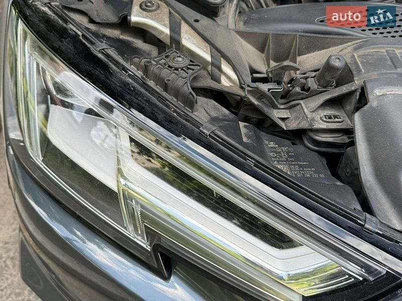 Седан Audi A4 2017 в Киеве