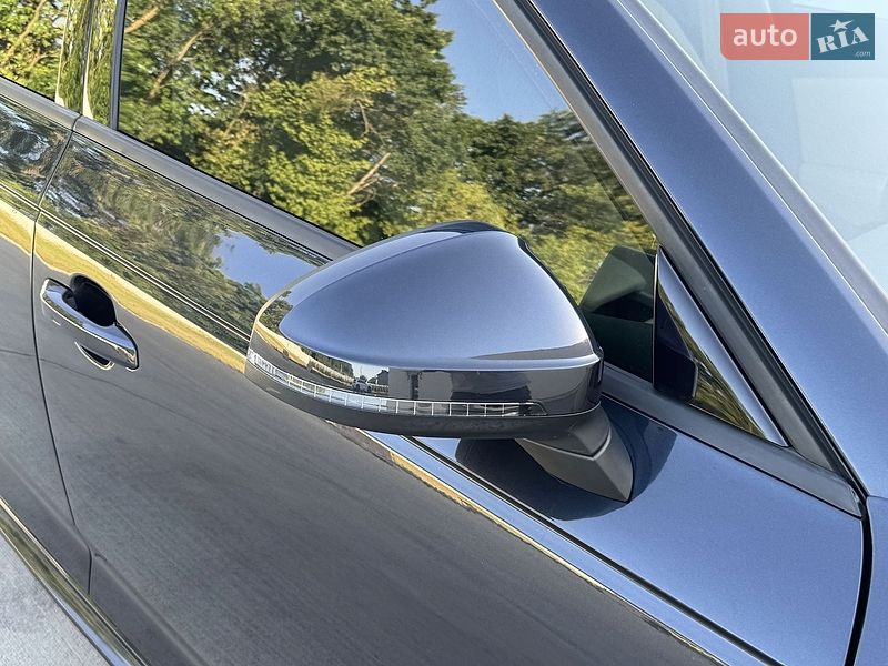 Седан Audi A4 2018 в Луцке
