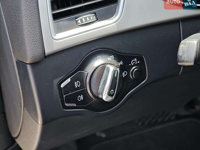 Седан Audi A4 2013 в Харькове